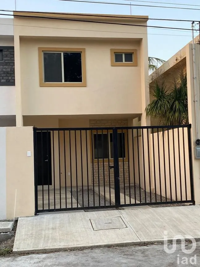 Casa en Venta en Revolución Verde, Tampico, Tamaulipas | NEX-244804 | iad México | Foto 2 de 11