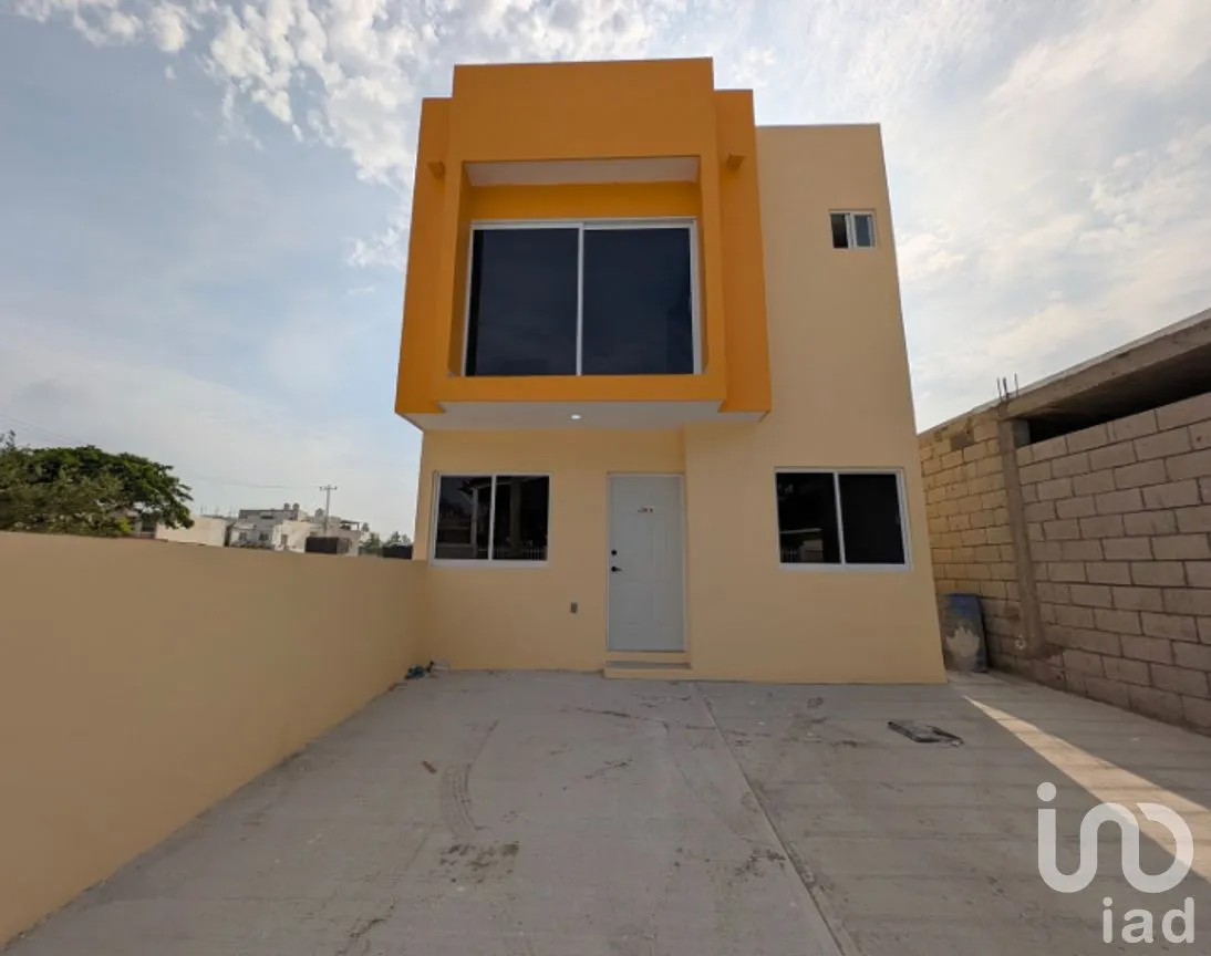 Casa en Venta en Jesús Luna Luna, Ciudad Madero, Tamaulipas | NEX-248491 | iad México | Foto 1 de 23