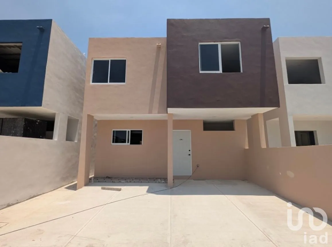 Casa en Venta en Jesús Luna Luna, Ciudad Madero, Tamaulipas | NEX-248492 | iad México | Foto 1 de 26