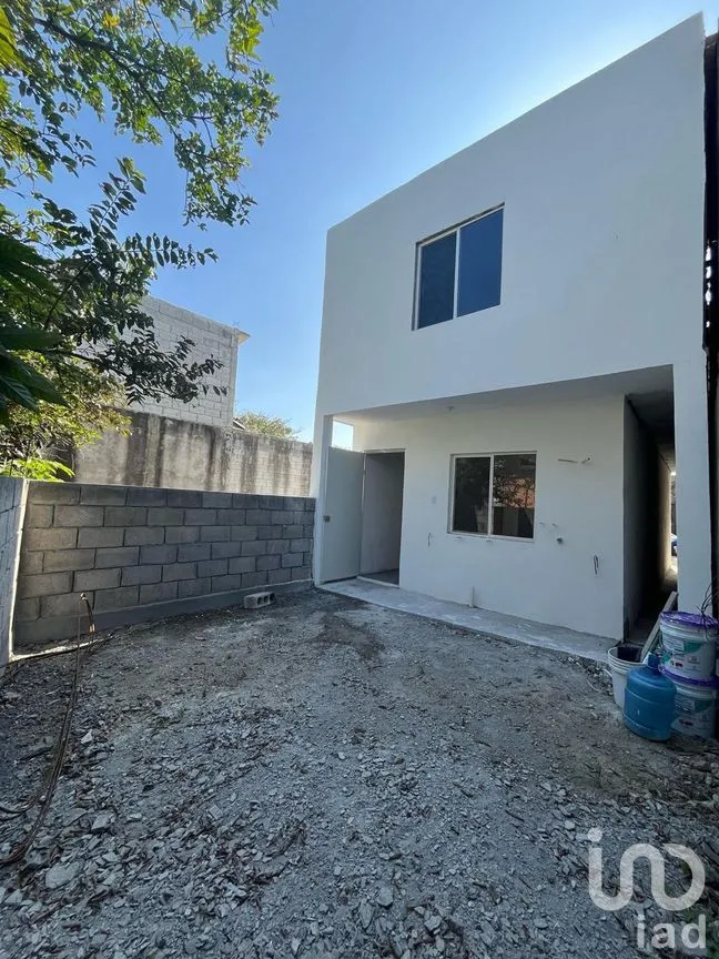 Casa en Venta en Las Flores, Ciudad Madero, Tamaulipas | NEX-254342 | iad México | Foto 3 de 9