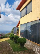 NEX-234388 - Casa en Venta, con 5 recamaras, con 4 baños, con 400 m2 de construcción.