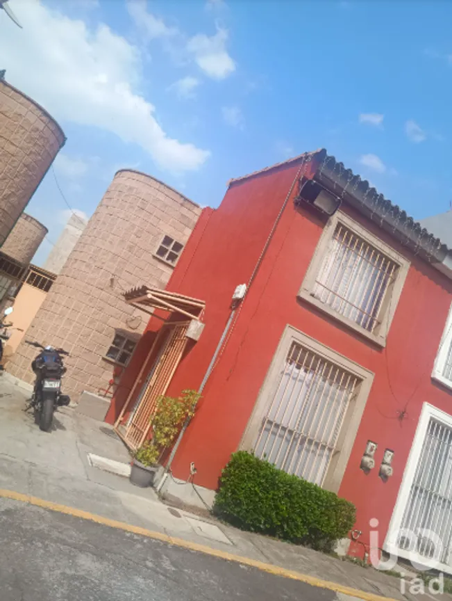 Casa en Venta en Hacienda las Palmas I y II, Ixtapaluca, México | NEX-243991 | iad México | Foto 3 de 15