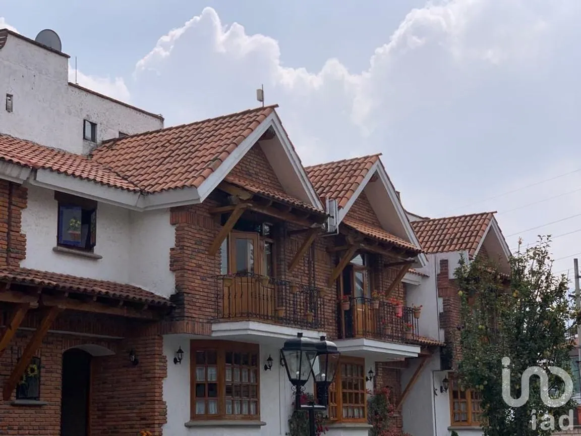 Casa en Venta en Paraje 38, Tlalpan, Ciudad de México | NEX-255815 | iad México | Foto 1 de 9