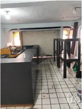 NEX-262458 - Local en Renta, con 1 recamara, con 1 baño, con 34 m2 de construcción.