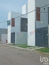 NEX-239843 - Casa en Venta, con 3 recamaras, con 4 baños, con 200 m2 de construcción en Real de Oaxtepec, CP 62738, Morelos.