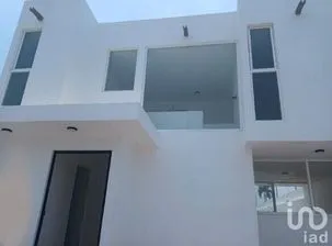 NEX-239845 - Casa en Venta, con 3 recamaras, con 2 baños, con 145 m2 de construcción en Real de Oaxtepec, CP 62738, Morelos.