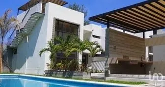 NEX-239903 - Casa en Venta, con 2 recamaras, con 2 baños, con 179 m2 de construcción.