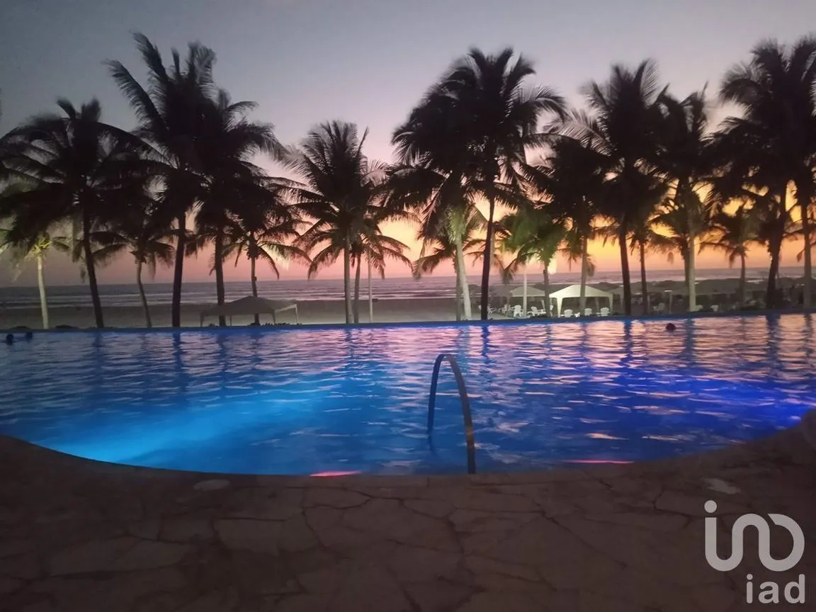 Departamento en Venta en Villas de Golf Diamante, Acapulco de Juárez, Guerrero | NEX-240046 | iad México | Foto 2 de 28