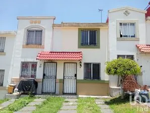 NEX-285437 - Casa en Renta, con 2 recamaras, con 1 baño, con 72 m2 de construcción en URBI Villa del Rey, CP 54693, México.