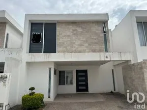 NEX-254080 - Casa en Venta, con 4 recamaras, con 3 baños, con 185 m2 de construcción en Aguaje, CP 78398, San Luis Potosí.