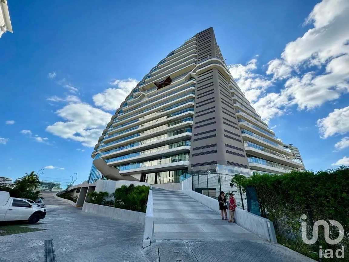 Departamento en Venta en Zona Hotelera, Benito Juárez, Quintana Roo | NEX-239876 | iad México | Foto 2 de 47