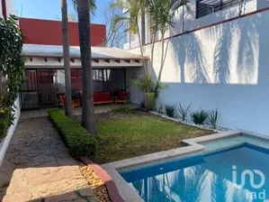 NEX-297805 - Casa en Venta, con 3 recamaras, con 3 baños, con 255 m2 de construcción en Lomas de Atzingo, CP 62180, Morelos.