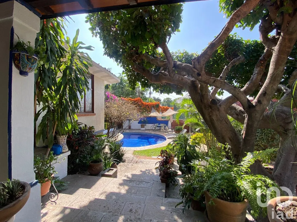 Casa en Venta en Palmira Tinguindin, Cuernavaca, Morelos | NEX-297817 | iad México | Foto 1 de 18