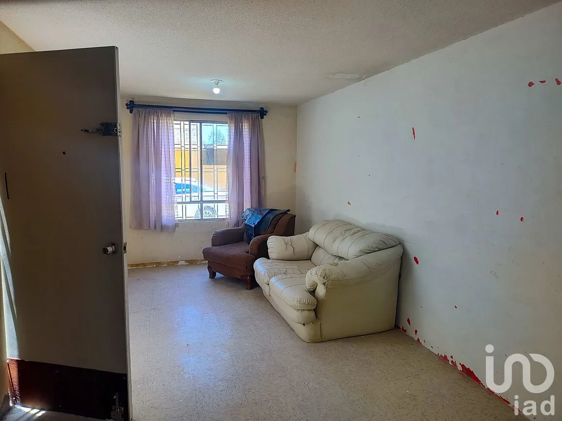 Casa en Venta en Los Héroes Tecámac II, Tecámac, México | NEX-302833 | iad México | Foto 2 de 14