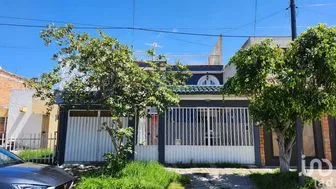 NEX-237508 - Casa en Venta, con 4 recamaras, con 3 baños, con 231 m2 de construcción en Bosques San Sebastián, CP 72310, Puebla.