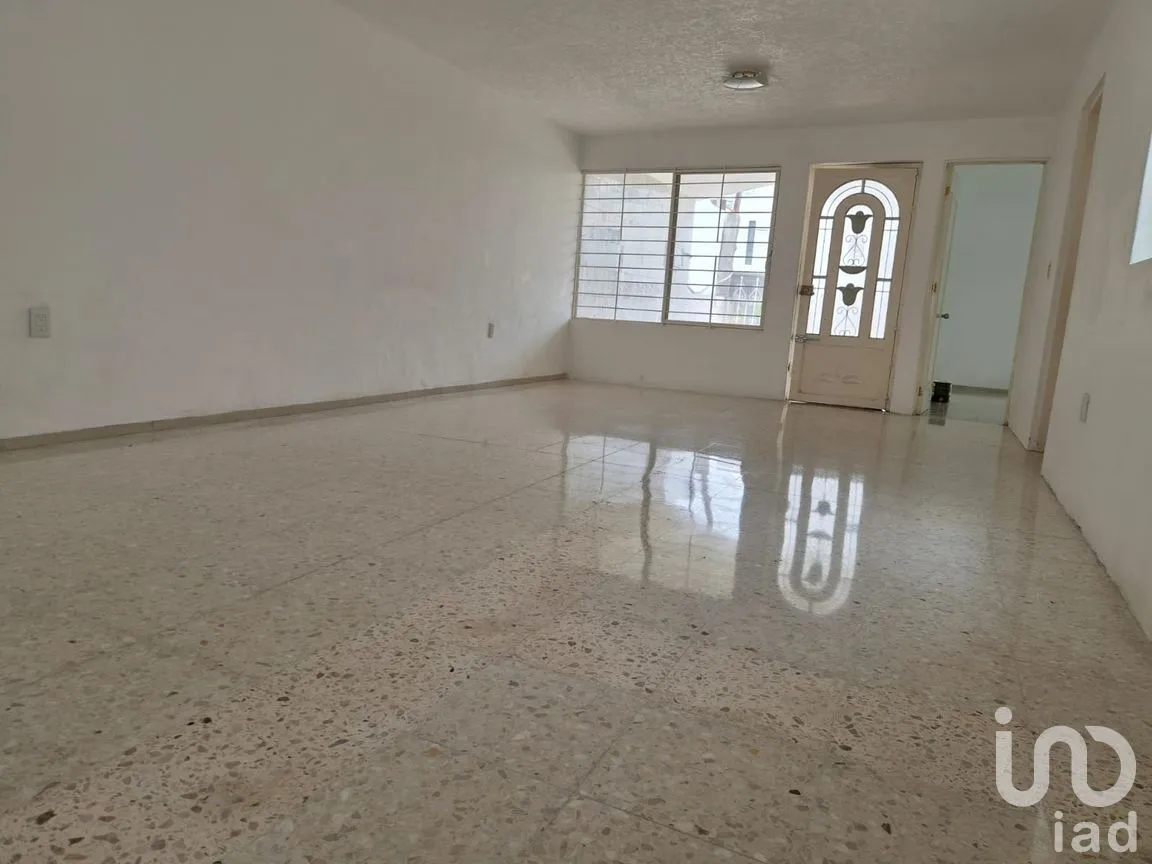 Casa en Renta en Colinas de La Normal, Guadalajara, Jalisco | NEX-283892 | iad México | Foto 2 de 12