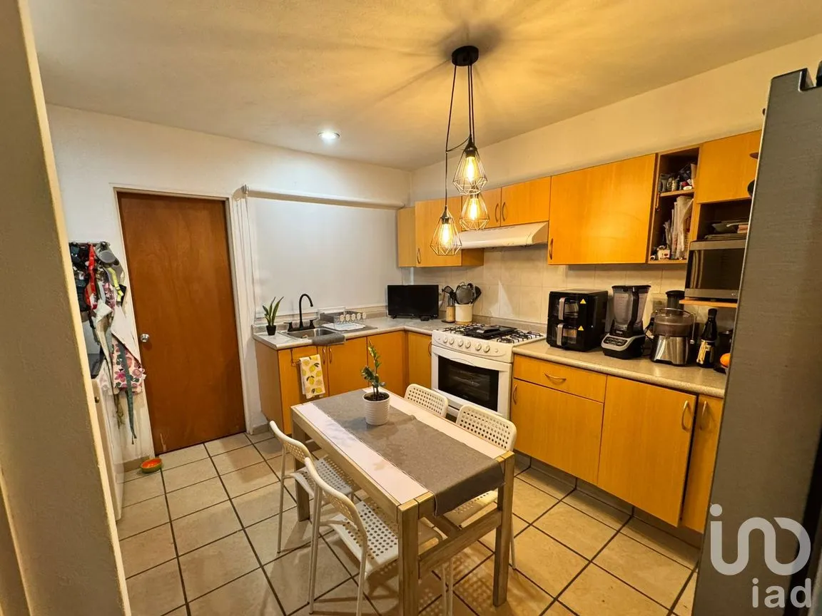 Casa en Venta en Parques del Bosque, San Pedro Tlaquepaque, Jalisco | NEX-287015 | iad México | Foto 2 de 12
