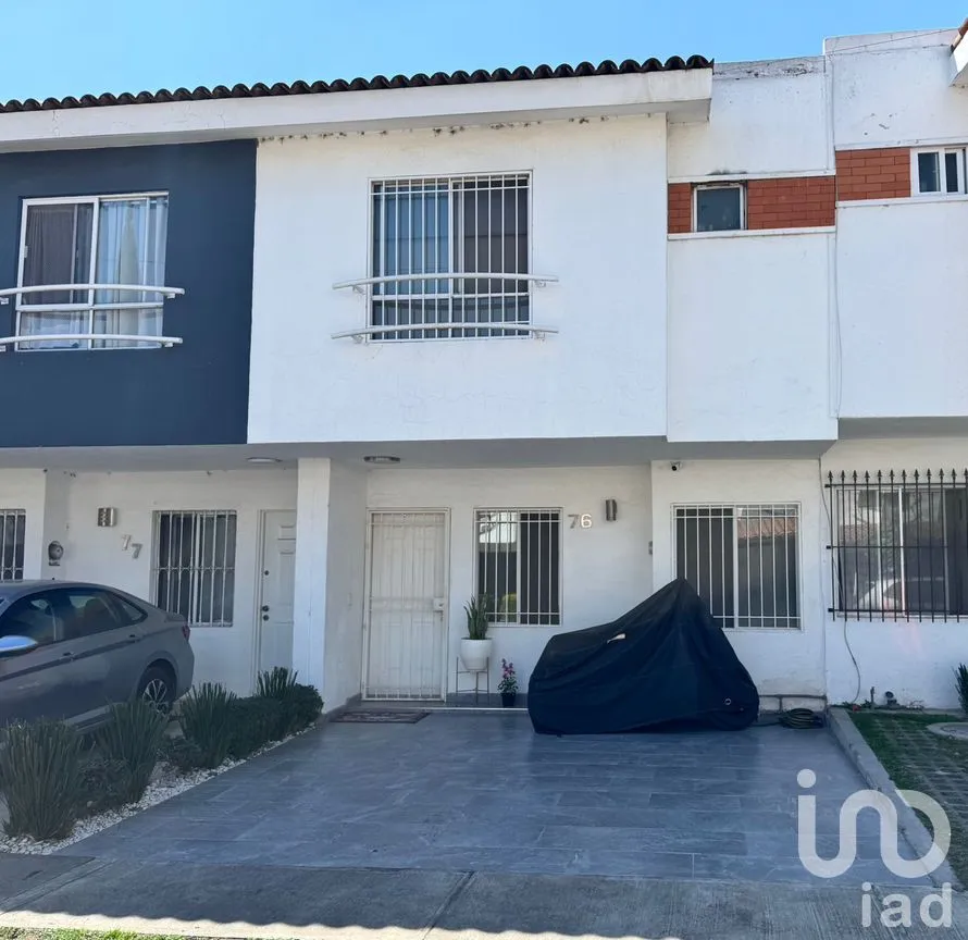 Casa en Venta en Parques del Bosque, San Pedro Tlaquepaque, Jalisco | NEX-287015 | iad México | Foto 1 de 12