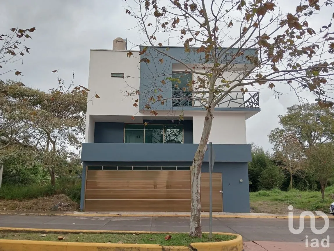 Casa en Venta en Morada del Quetzal (Tres Pasos), Emiliano Zapata, Veracruz de Ignacio de la Llave | NEX-241908 | iad México | Foto 1 de 18