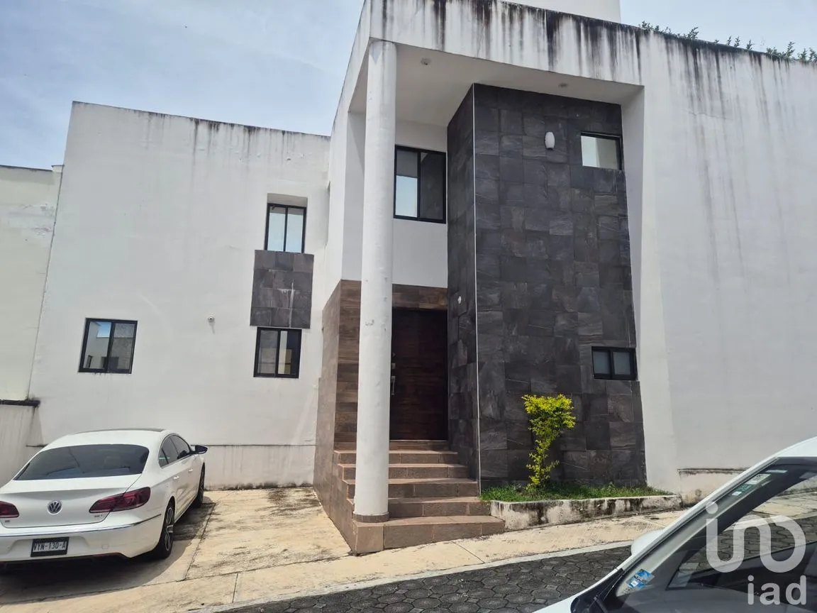Casa en Venta en Zona Dorada, Coatepec, Veracruz de Ignacio de la Llave | NEX-247314 | iad México | Foto 2 de 15