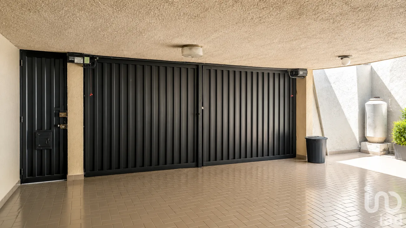 Casa en Venta en Letrán Valle, Benito Juárez, Ciudad de México | NEX-300866 | iad México | Foto 3 de 27