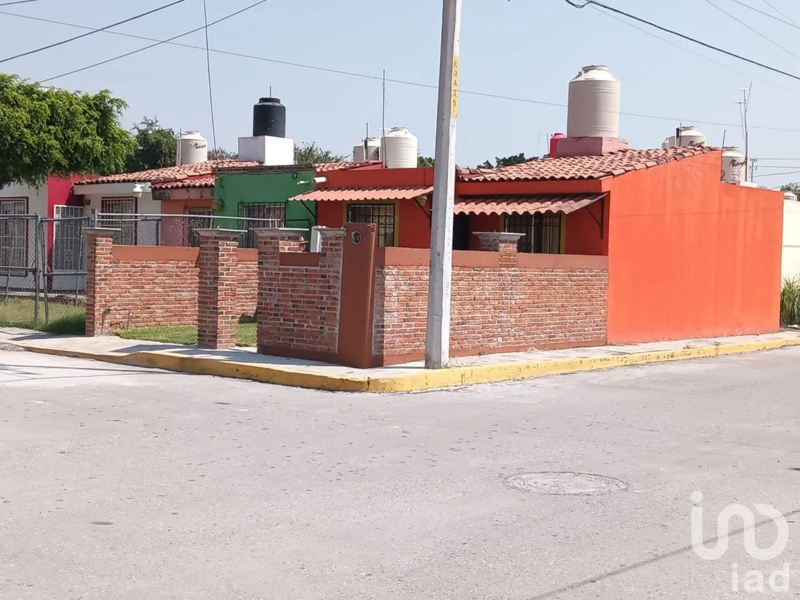 Casa en Venta en Atlacholoaya, Xochitepec, Morelos | NEX-241157 | iad México | Foto 2 de 8