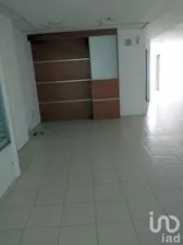 NEX-245718 - Oficina en Renta, con 3 recamaras, con 2 baños, con 153 m2 de construcción.