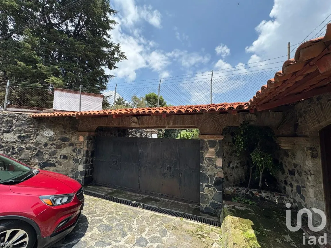 Casa en Venta en San Miguel Xicalco, Tlalpan, Ciudad de México | NEX-254487 | iad México | Foto 2 de 26