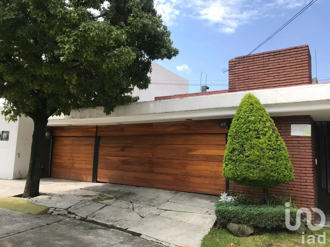Casa en Venta en Lomas de Tecamachalco, Naucalpan de Juárez, México | NEX-266236 | iad México | Foto 2 de 14