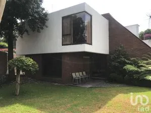 NEX-266236 - Casa en Venta, con 4 recamaras, con 3 baños, con 513 m2 de construcción en Lomas de Tecamachalco, CP 53950, México.