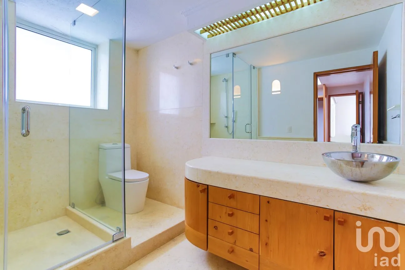 Casa en Venta en Bosques de las Lomas, Cuajimalpa de Morelos, Ciudad de México | NEX-297136 | iad México | Foto 19 de 28