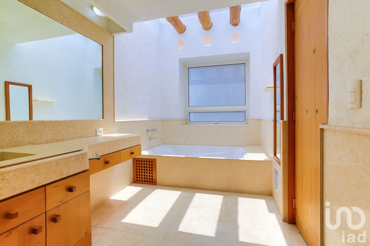 Casa en Venta en Bosques de las Lomas, Cuajimalpa de Morelos, Ciudad de México | NEX-297136 | iad México | Foto 23 de 28
