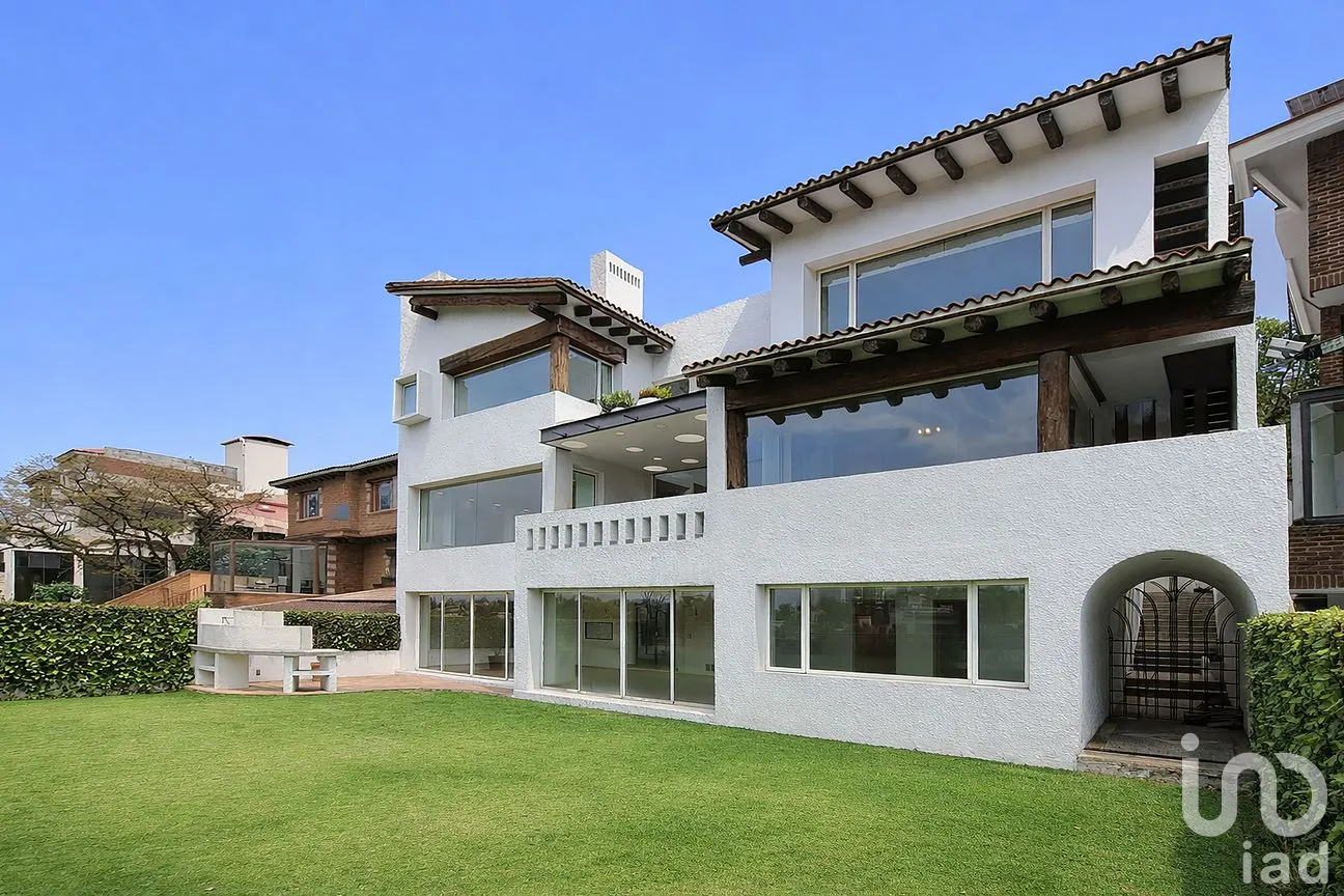 Casa en Venta en Bosques de las Lomas, Cuajimalpa de Morelos, Ciudad de México | NEX-297136 | iad México | Foto 1 de 28
