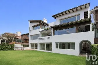 NEX-297136 - Casa en Venta, con 4 recamaras, con 4 baños, con 582 m2 de construcción en Bosques de las Lomas, CP 05120, Ciudad de México.