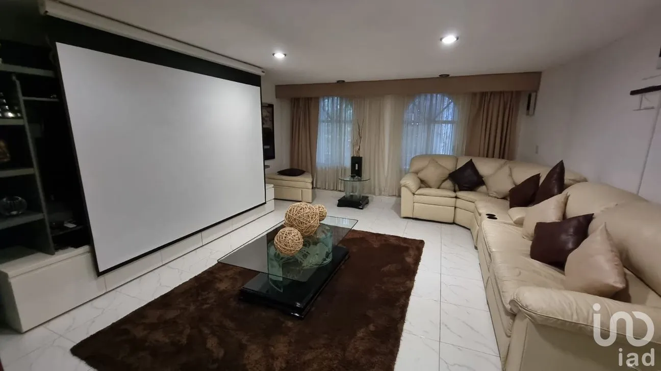 Casa en Venta en Jardines del Pedregal, Álvaro Obregón, Ciudad de México | NEX-262086 | iad México | Foto 3 de 28