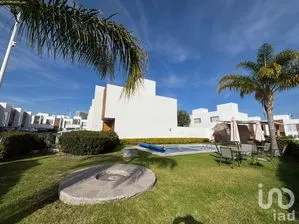 NEX-283908 - Casa en Renta, con 2 recamaras, con 2 baños, con 143 m2 de construcción en Juriquilla Santa Fe, CP 76230, Querétaro.