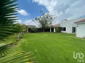 NEX-246268 - Casa en Venta, con 3 recamaras, con 3 baños, con 300 m2 de construcción en Jardines del Lago, CP 20218, Aguascalientes.