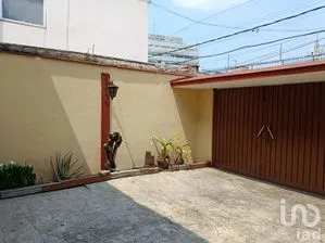 NEX-247996 - Casa en Venta, con 4 recamaras, con 3 baños, con 212 m2 de construcción en Villa Lázaro Cárdenas, CP 14370, Ciudad de México.