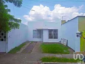 NEX-243739 - Casa en Venta, con 2 recamaras, con 1 baño, con 50 m2 de construcción en Colinas de Santa Fe, CP 91808, Veracruz de Ignacio de la Llave.