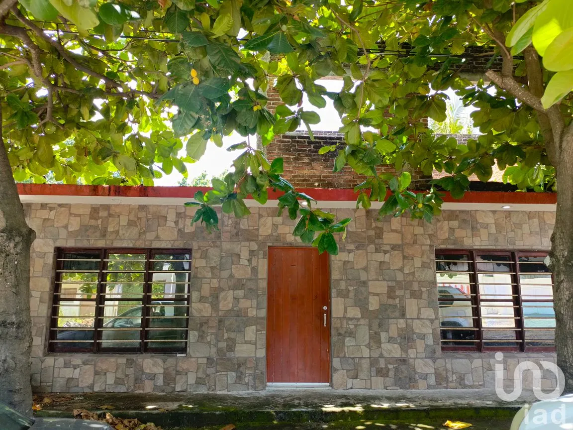 Casa en Venta en Valente Diaz, Veracruz, Veracruz de Ignacio de la Llave | NEX-257374 | iad México | Foto 1 de 10