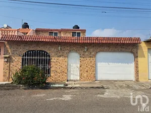 NEX-292797 - Casa en Venta, con 3 recamaras, con 2 baños, con 130 m2 de construcción en Coyol Bolívar I, CP 91729, Veracruz de Ignacio de la Llave.