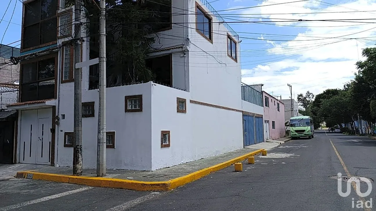 Casa en Venta en El Coyol, Gustavo A. Madero, Ciudad de México | NEX-243797 | iad México | Foto 1 de 35