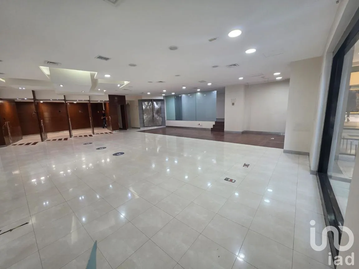 Local en Renta en Insurgentes Mixcoac, Benito Juárez, Ciudad de México | NEX-257182 | iad México | Foto 22 de 24