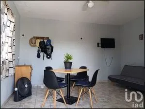 NEX-250355 - Casa en Venta, con 4 recamaras, con 3 baños, con 110 m2 de construcción.