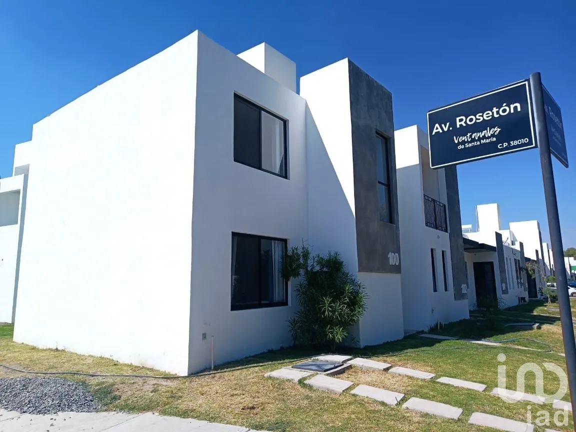 Casa en Venta en Ventanales de Santa María, Celaya, Guanajuato | NEX-244346 | iad México | Foto 1 de 11