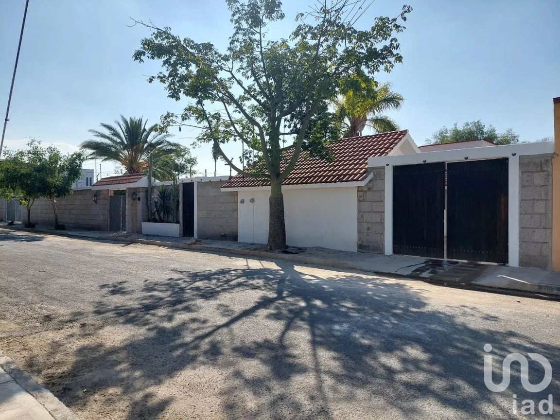 Casa en Venta en Praderas de La Hacienda, Celaya, Guanajuato | NEX-248375 | iad México | Foto 3 de 11