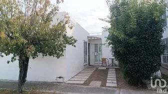 NEX-261190 - Casa en Venta, con 3 recamaras, con 1 baño, con 99 m2 de construcción en Jardines del Malecón, CP 38085, Guanajuato.