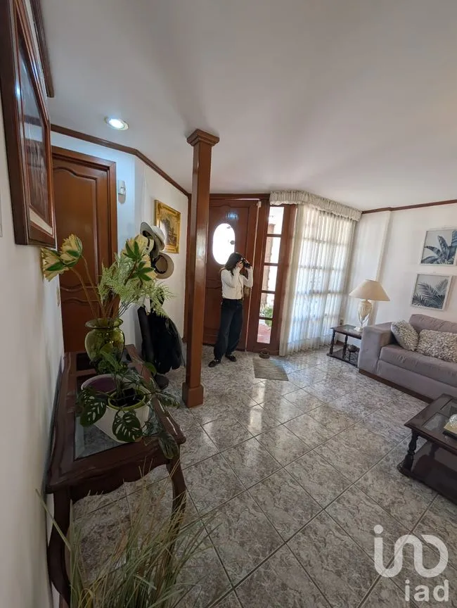 Casa en Venta en Jardines de Celaya 1a Secc, Celaya, Guanajuato | NEX-285255 | iad México | Foto 5 de 8