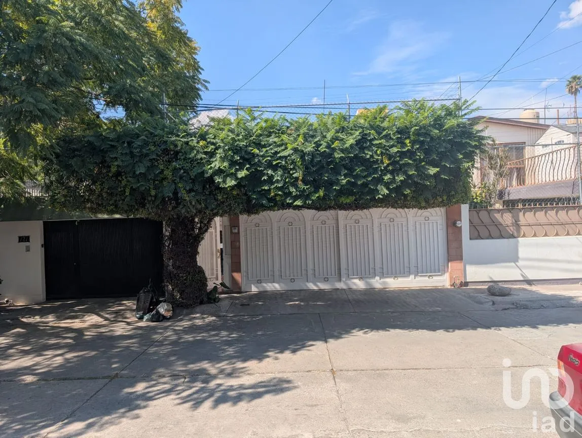 Casa en Venta en Jardines de Celaya 1a Secc, Celaya, Guanajuato | NEX-285255 | iad México | Foto 1 de 8