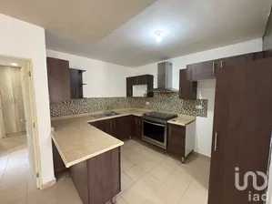 NEX-286342 - Casa en Venta, con 4 recamaras, con 2 baños, con 98 m2 de construcción en Rincones del Marques, CP 76246, Querétaro.